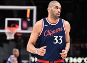 英雄联盟总决赛-美国篮球赛事中一位老将球员表现出色