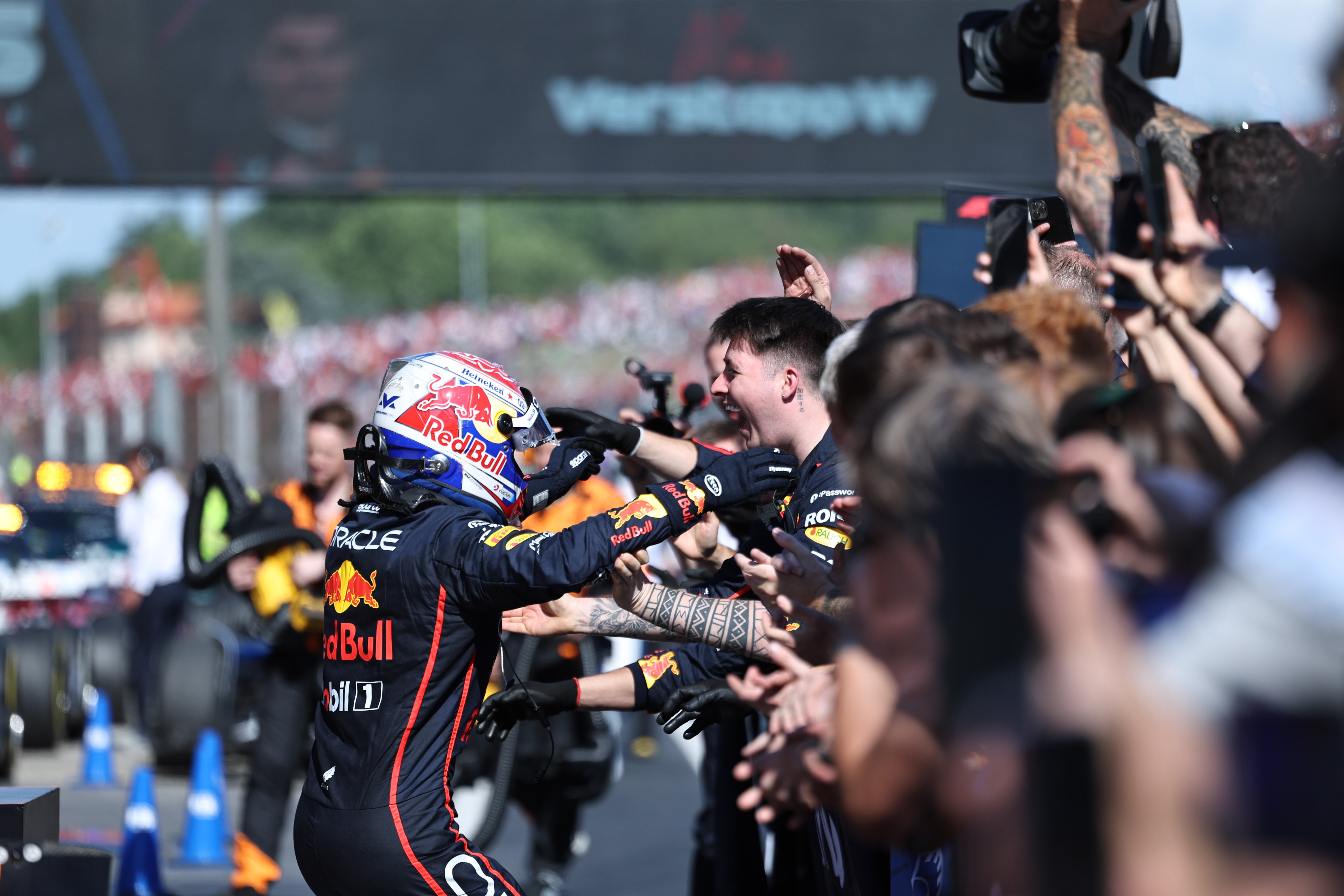 塞维利亚赢得关键胜利，迈向冠军之路的简单介绍