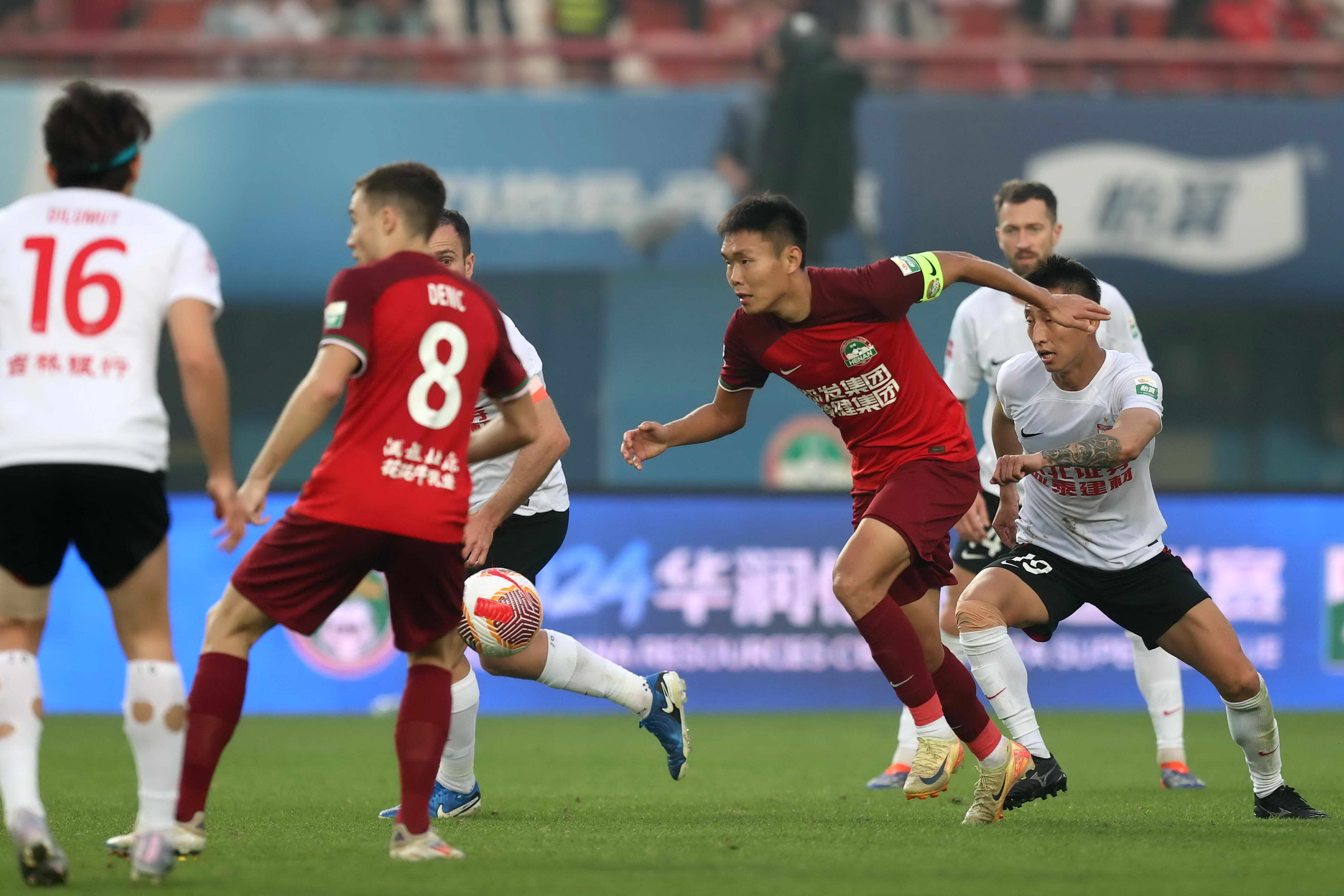 包含足协杯淘汰赛席卷而来,赛场精彩连连的词条 包含足协杯淘汰赛席卷而来,赛场精彩连连的词条