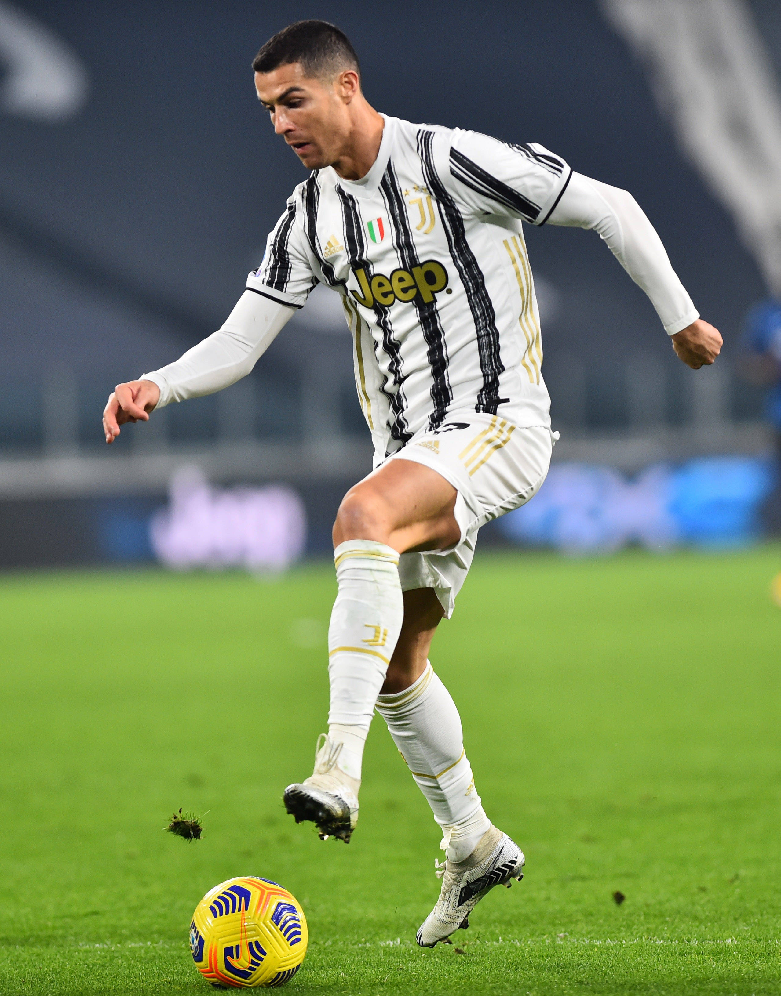 关于尤文图斯客场战平都灵,战绩略有回升的信息 关于尤文图斯客场战平都灵,战绩略有回升的信息