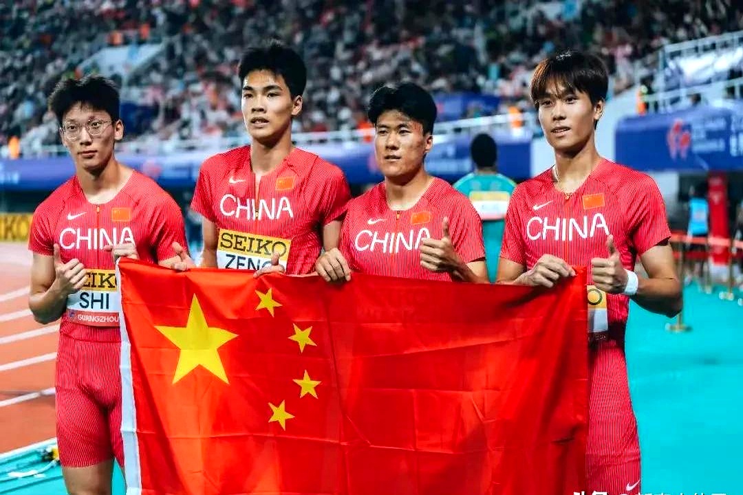 关于运动员们为国争光，赛场上激战连连的信息