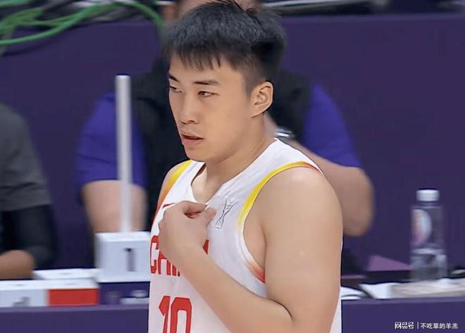 包含北京男篮年轻球员崛起，成为关键得分手的词条