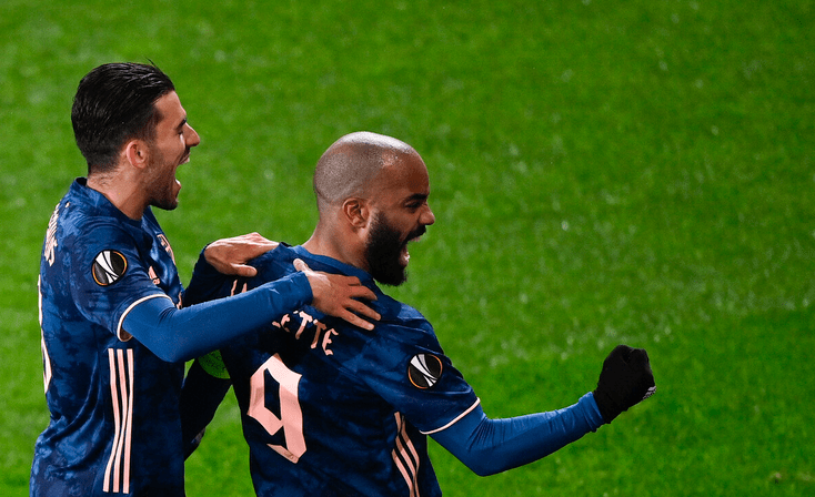 火力全开！橄榄球比赛数据创纪录的简单介绍