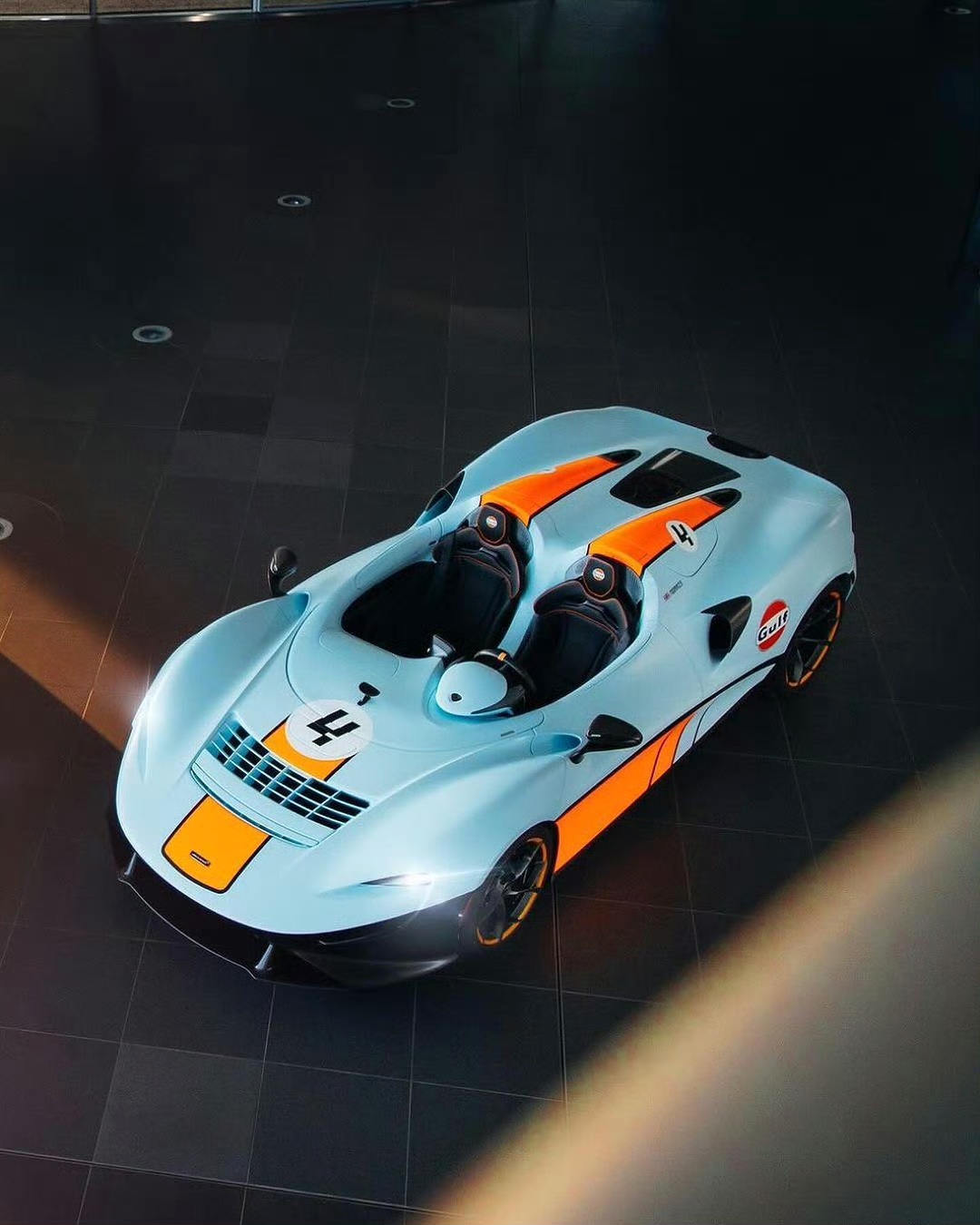 包含迈凯伦力克法拉利，阿隆索高光表现的词条