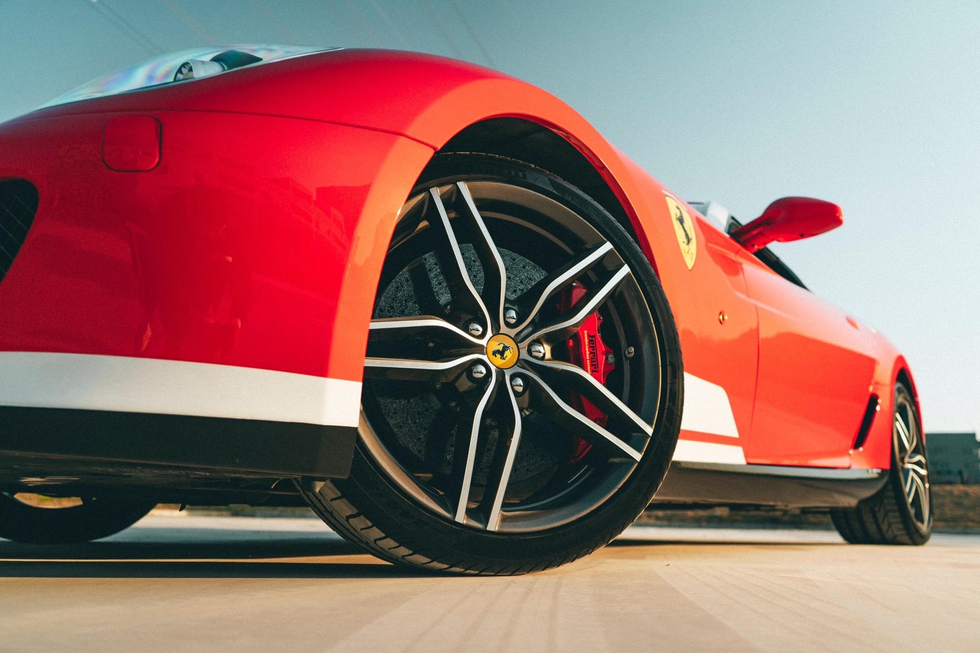 包含迈凯伦力克法拉利，阿隆索高光表现的词条