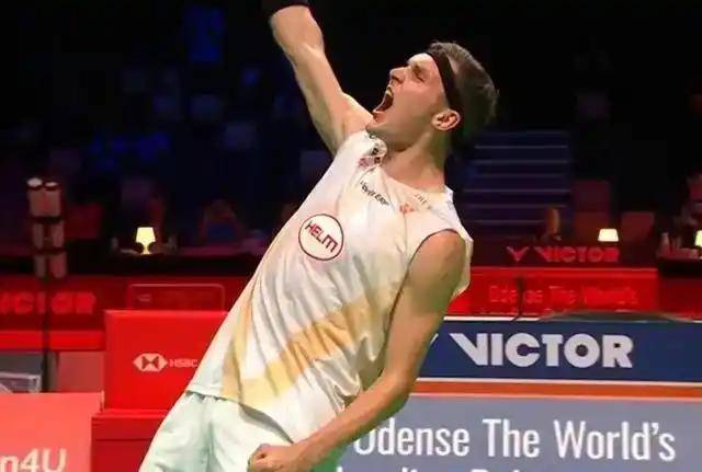 马来西亚队鏖战日本队,安赛龙点燃赛场 马来西亚队鏖战日本队,安赛龙点燃赛场