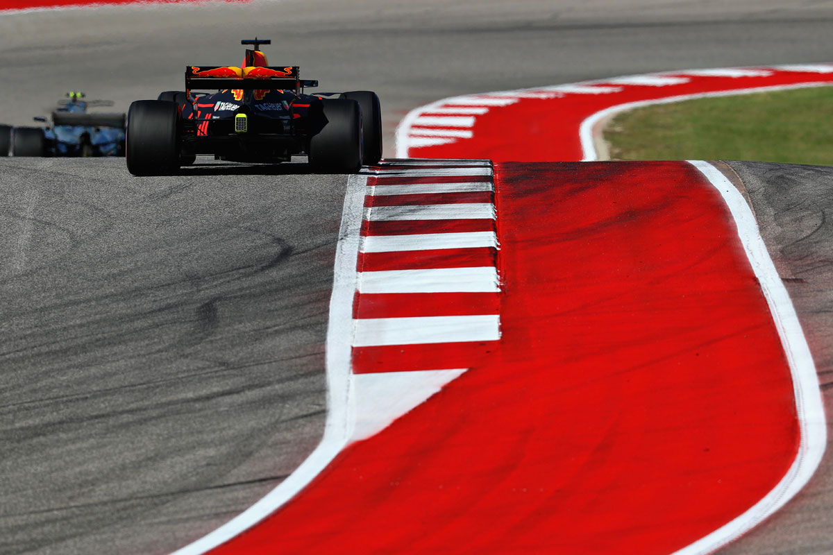 阿斯顿马丁横扫索伯车队，佩雷兹关键制胜