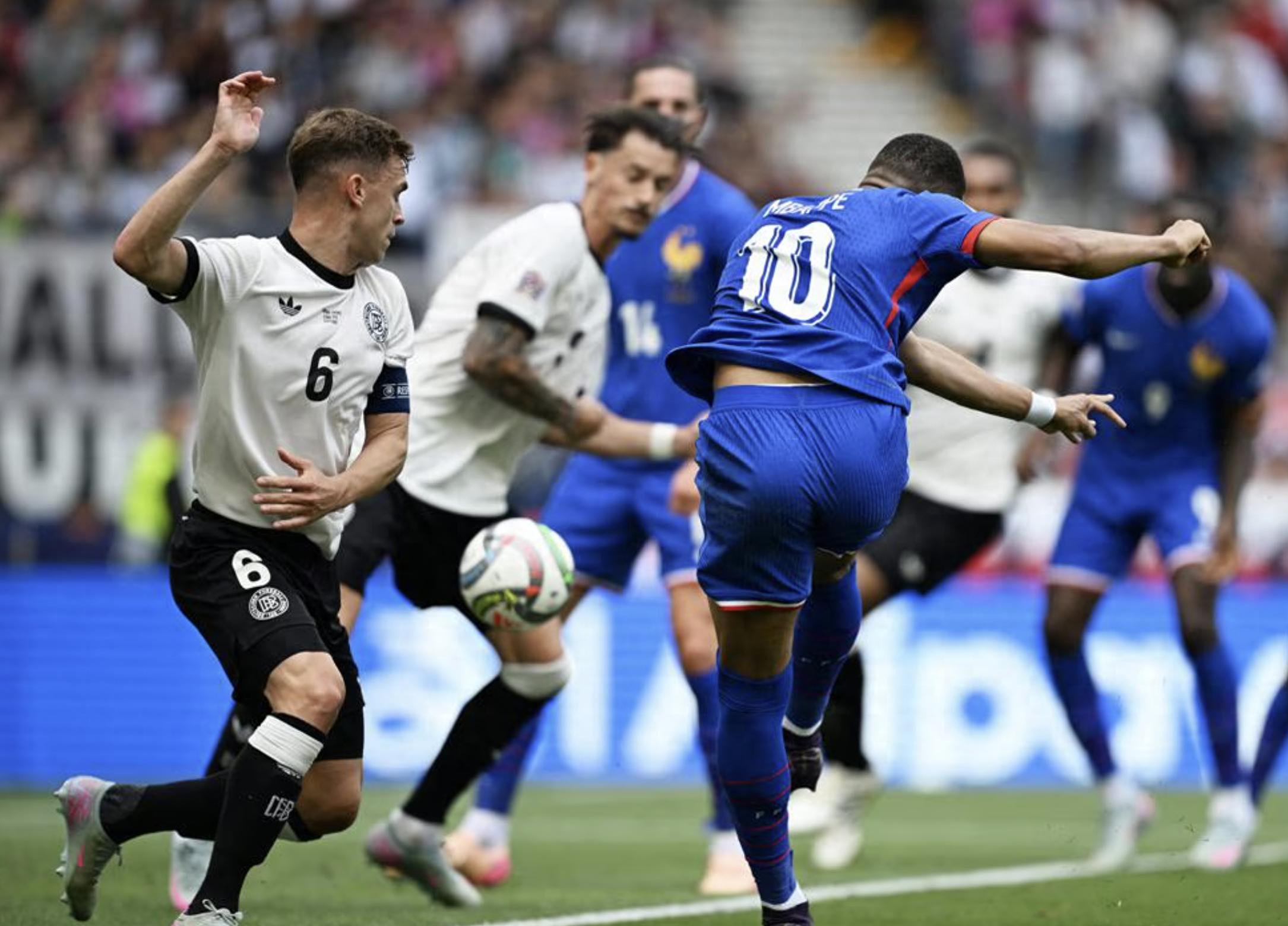 葡萄牙绝杀土耳其,梅西点燃赛场 葡萄牙绝杀土耳其,梅西点燃赛场