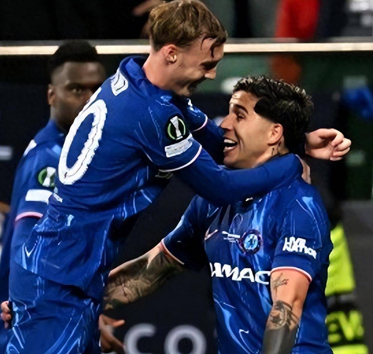 塞维利亚险胜那不勒斯，哈弗茨惊艳四座