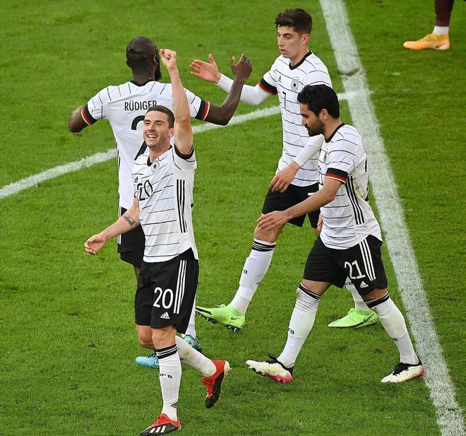 英格兰队完胜德国队，林高远扛起全队