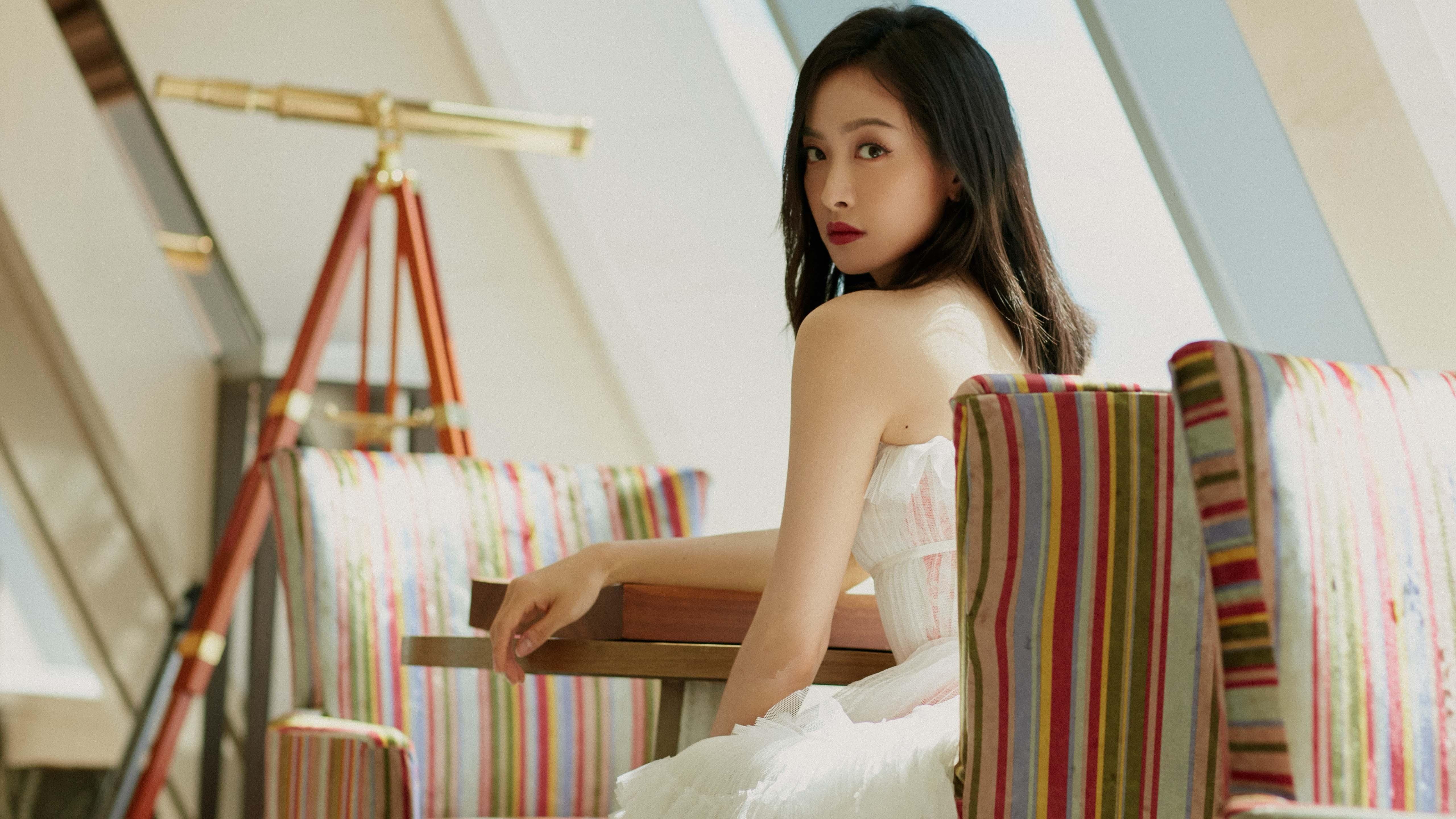 三国之夜与一粒沙金,格纳布里如何用一脚踢碎时空的边界