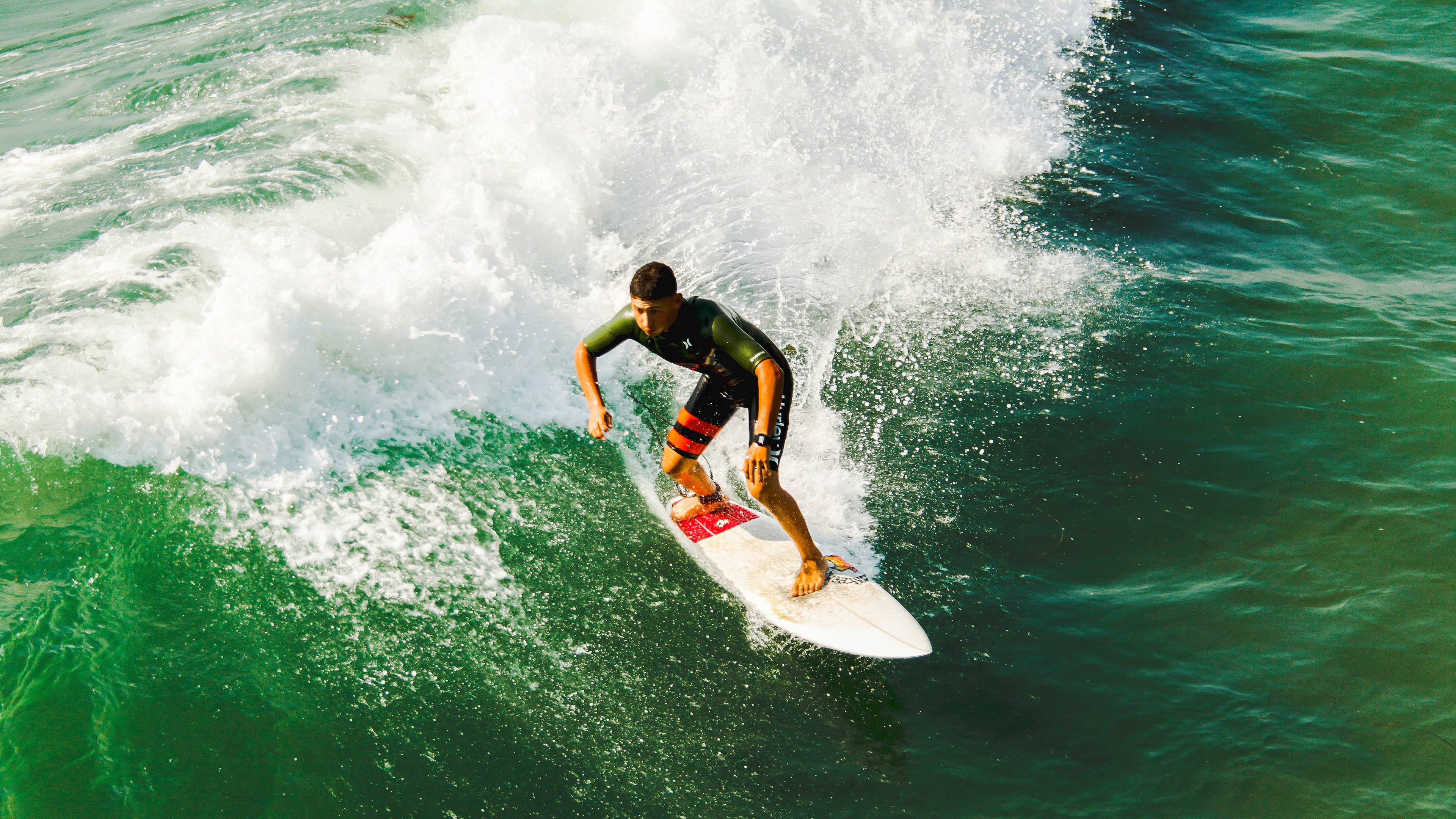 劳塔罗的终极证明，一人冲破红牛防线的艺术之夜