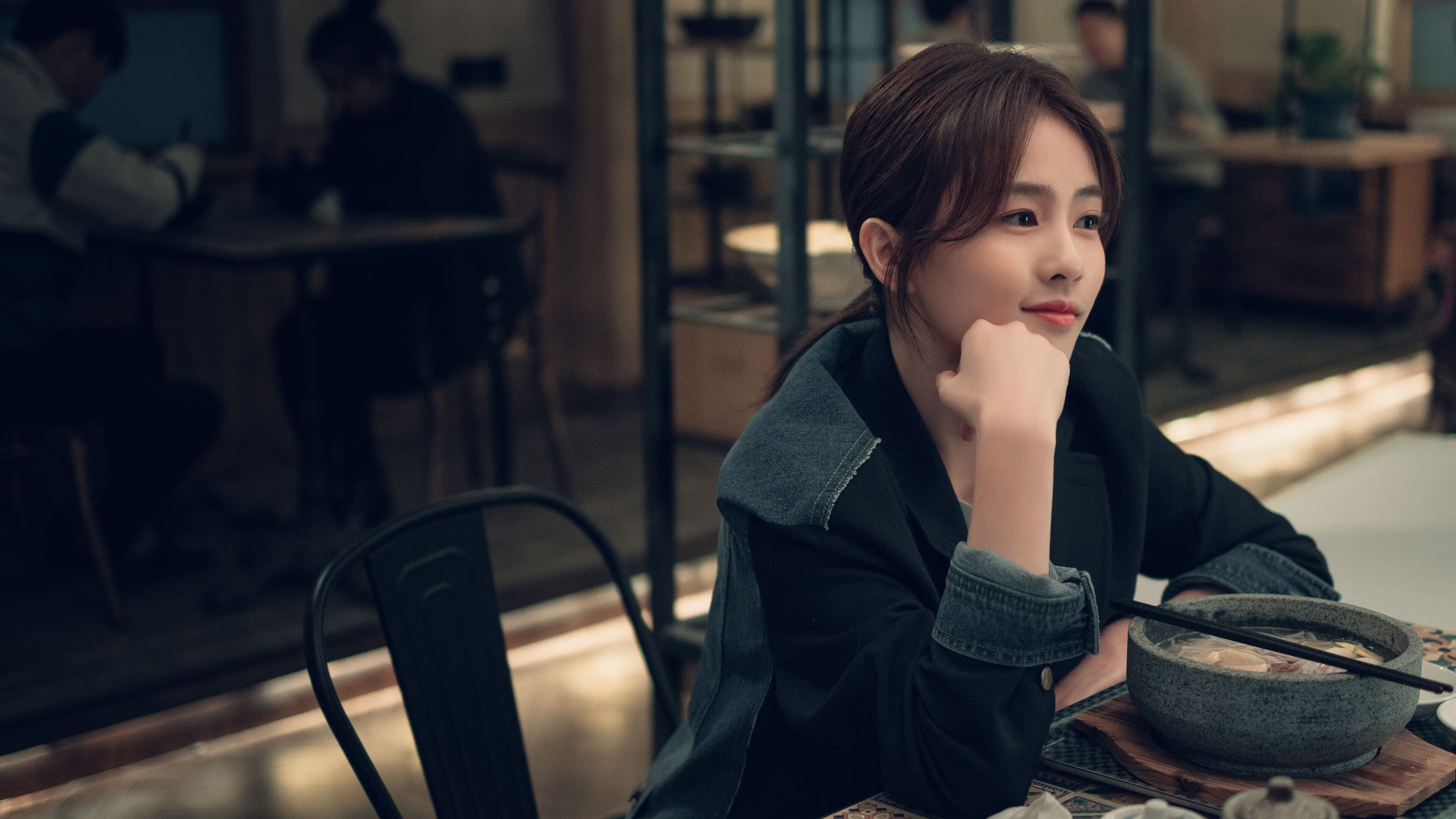 数据不说谎,雄鹿的团队方程式 vs 浓眉的个人统治力—现代篮球的两种终极答案